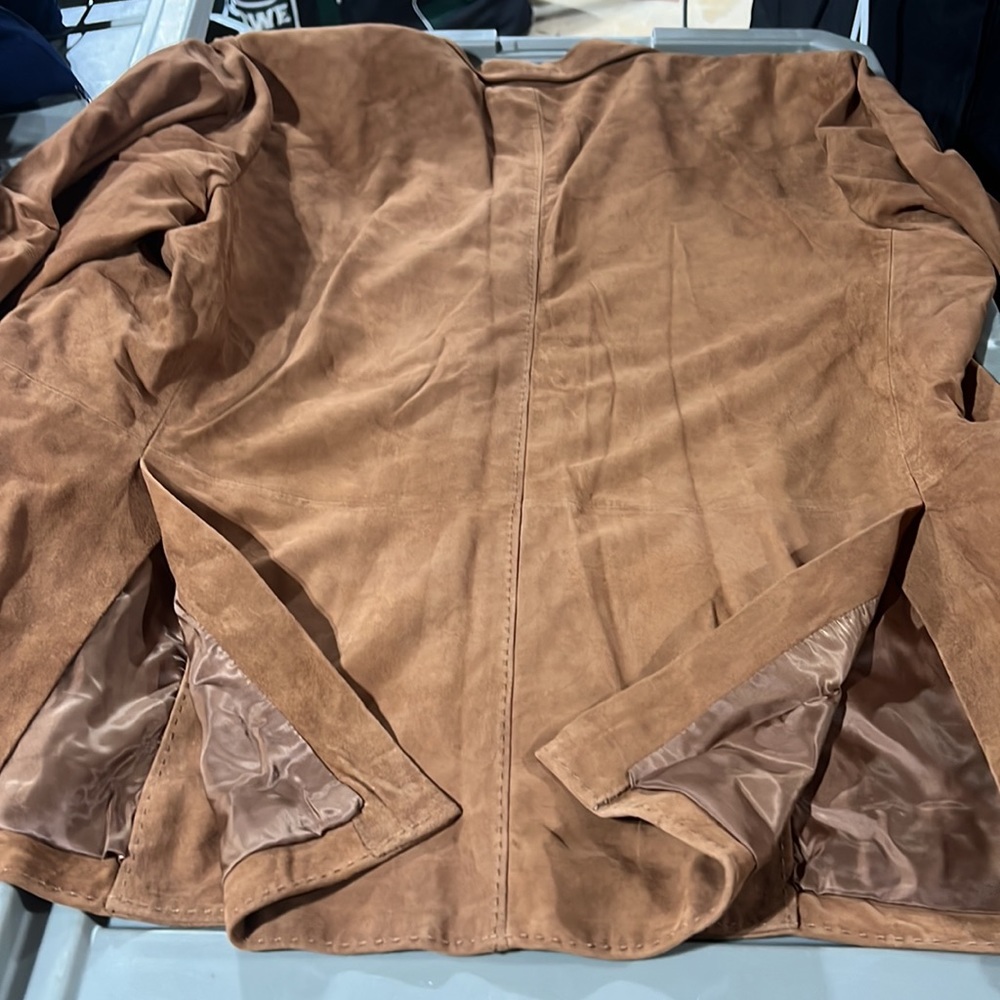 Nwot Button Down Very Soft, High Quality Suede Ja… - image 5